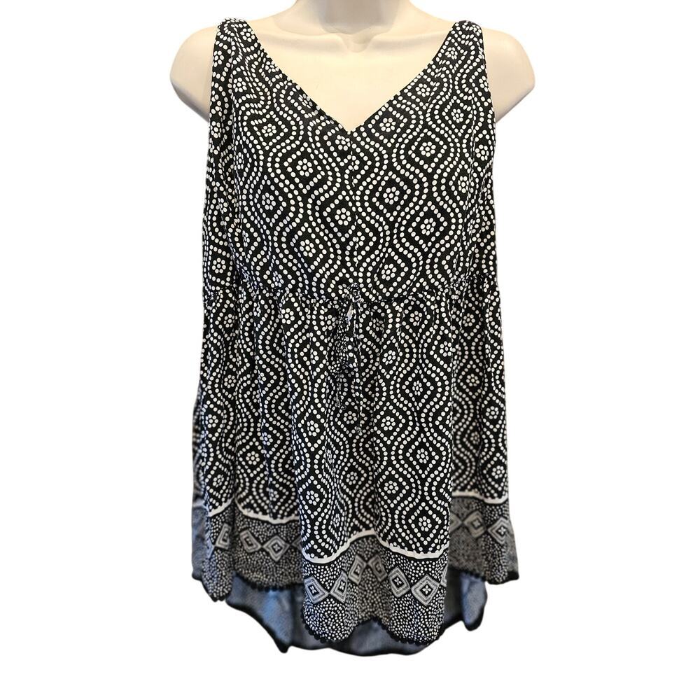 Torrid black white geometric summer tank top EUC sz 5X casual comfort career